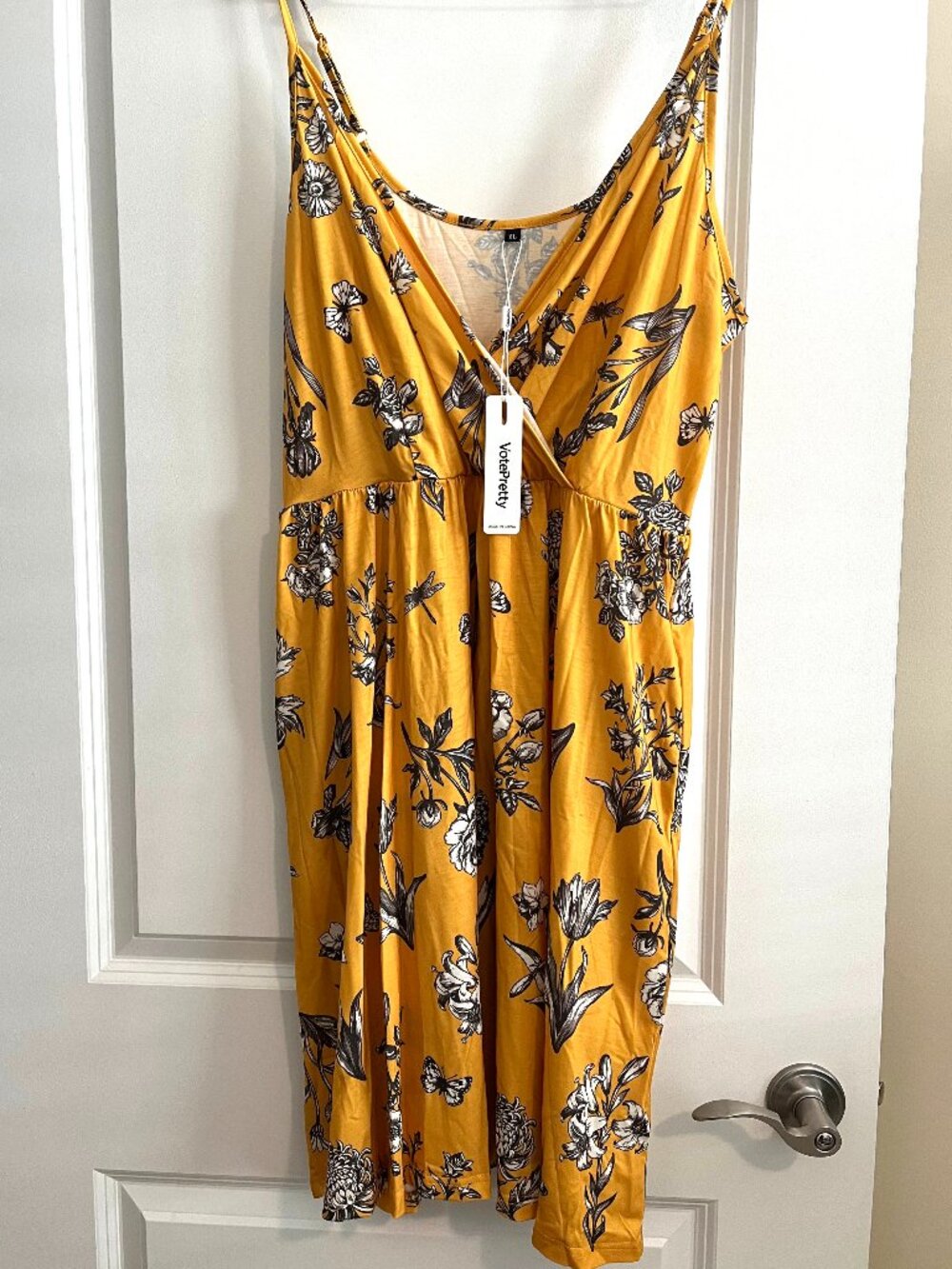 New VotePretty Brand V-Neck Short Spaghetti Strap Dress XL with Pockets